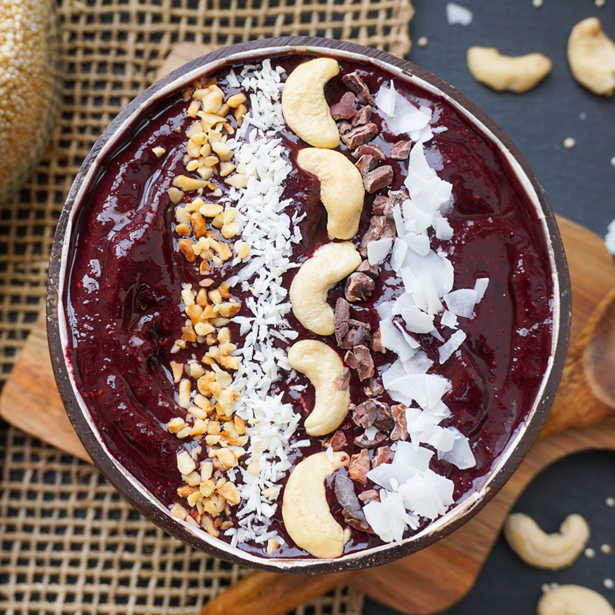 Blaubeer-Smoothiebowl
