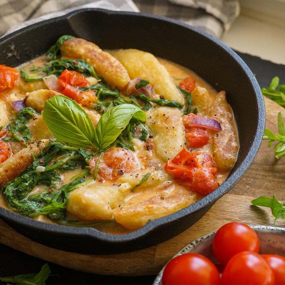 Schupfnudeln mitRucola &&nbsp;Tomate